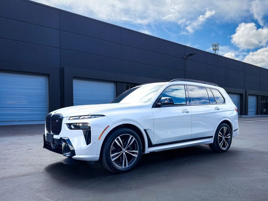 2023 BMW X7