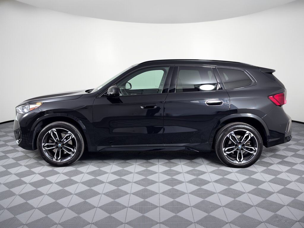 2023 BMW X1