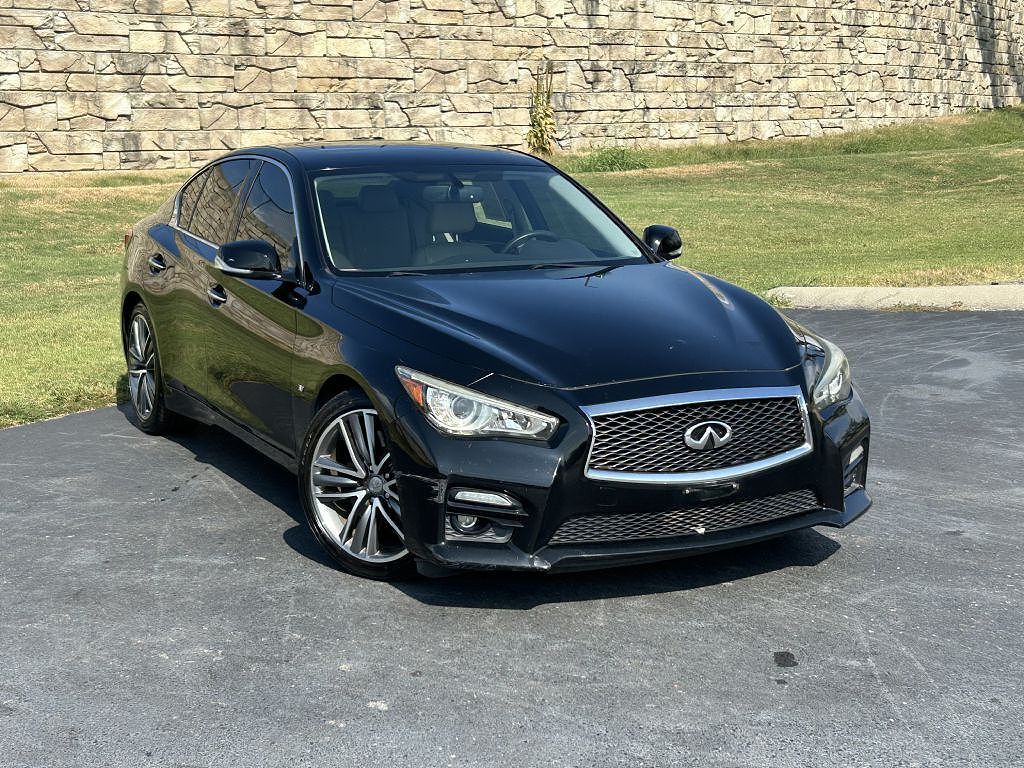 2015 INFINITI Q50