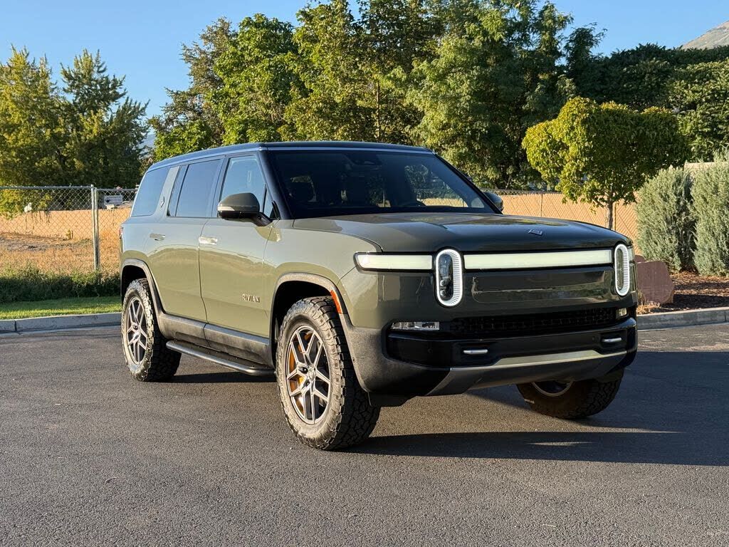 2022 RIVIAN R1S