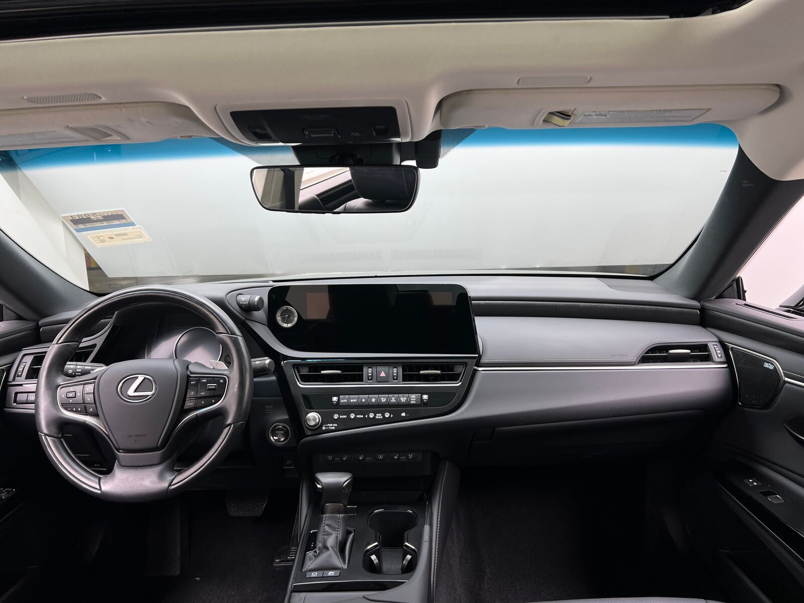 2025 Lexus ES