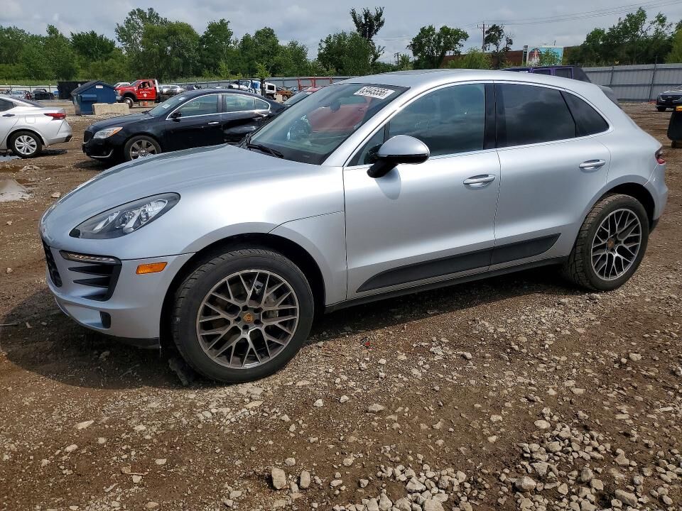 2016 PORSCHE Macan