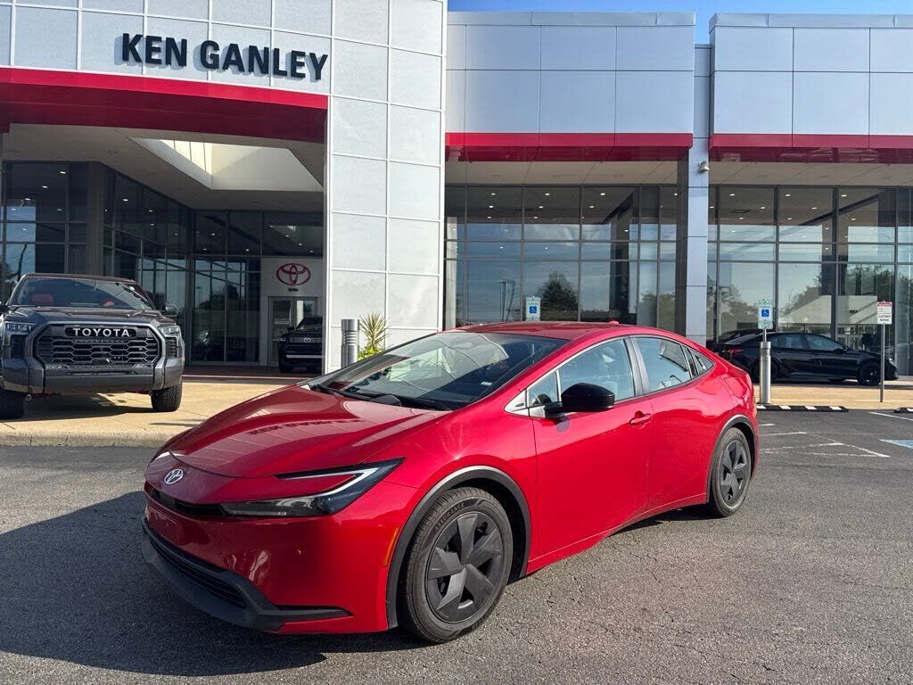 2025 TOYOTA PRIUS