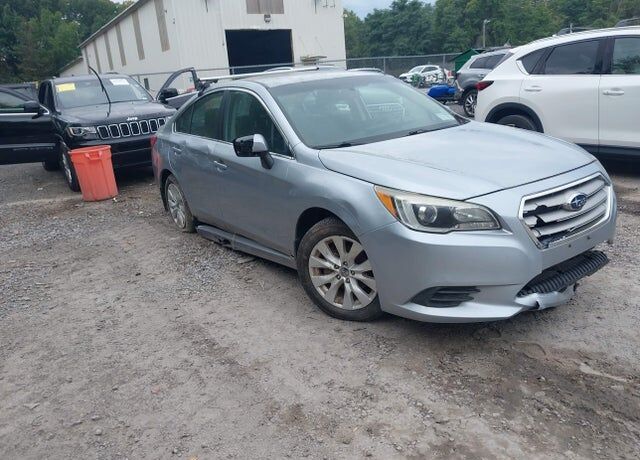 2016 SUBARU Legacy