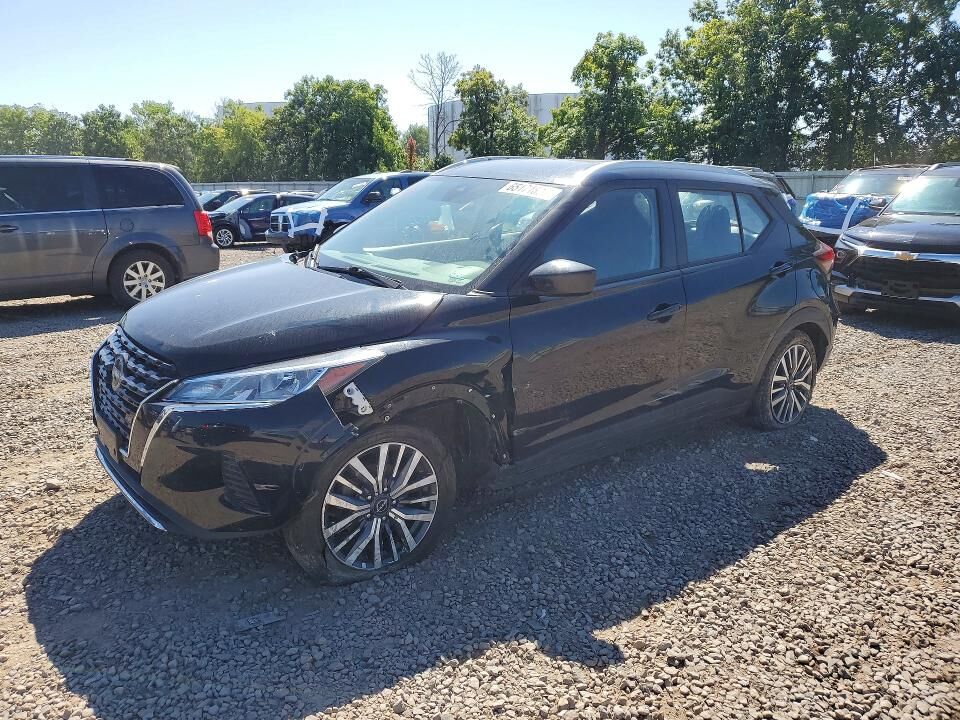 2022 NISSAN Kicks