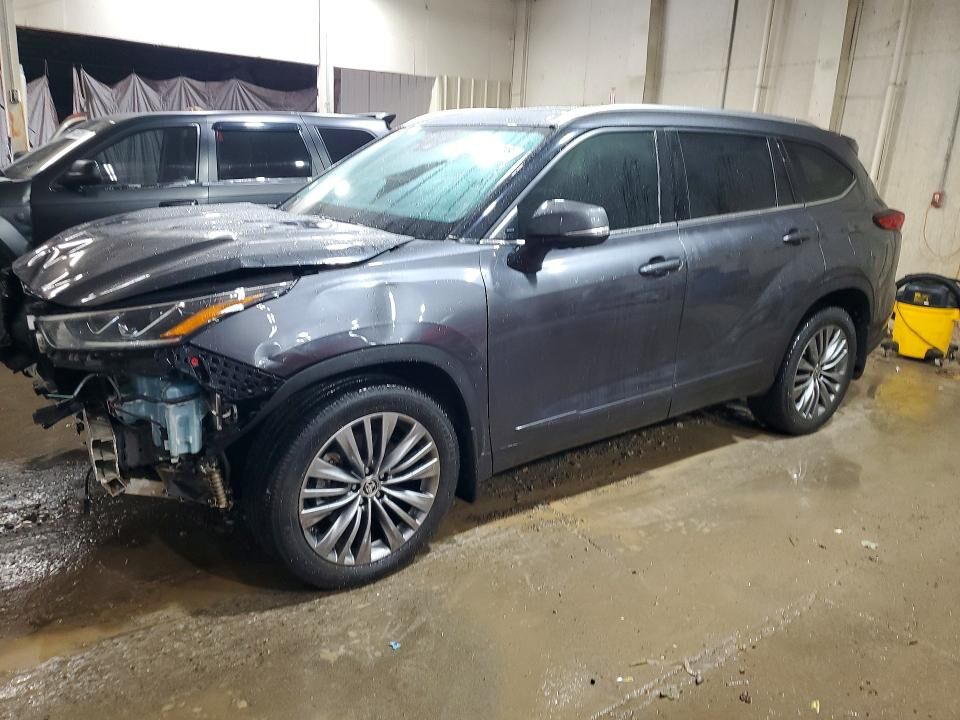 2020 TOYOTA Highlander
