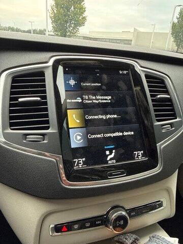 2022 VOLVO XC90