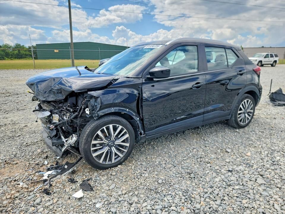 2024 NISSAN Kicks