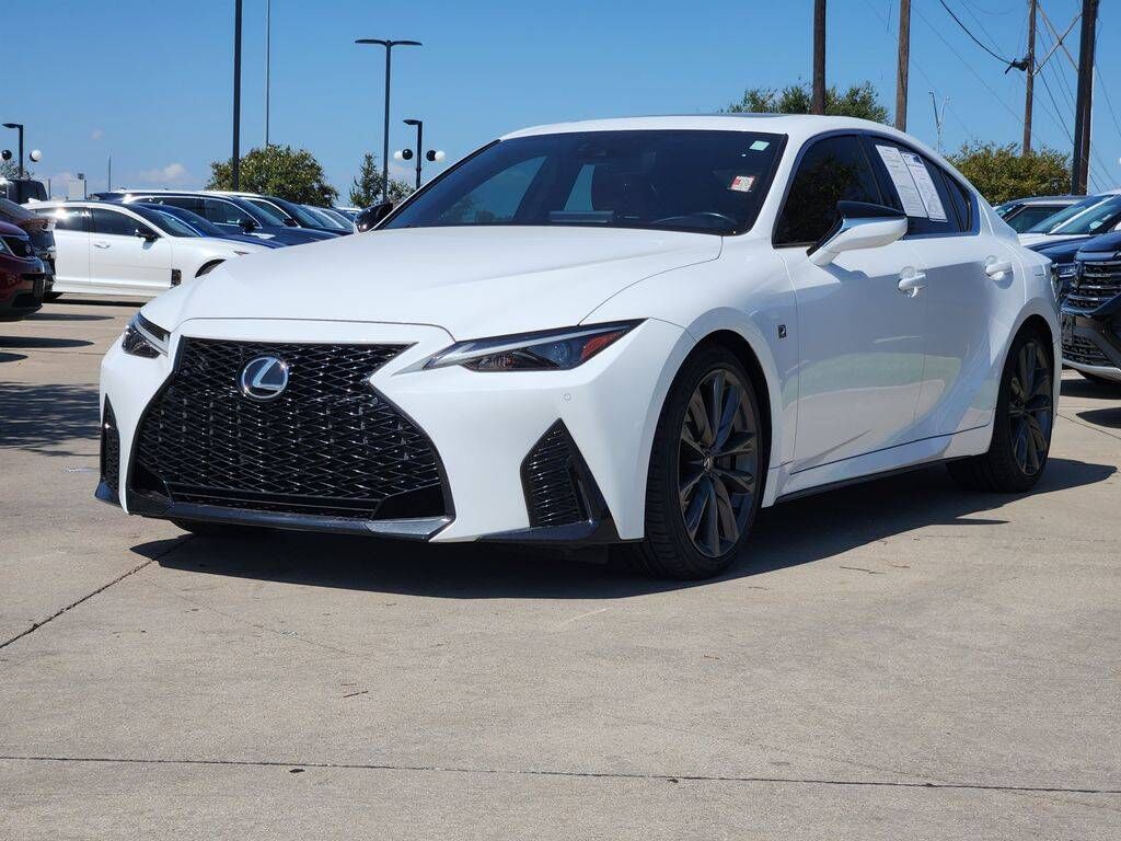 2023 Lexus IS