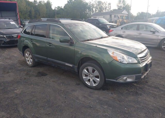 2010 SUBARU Outback