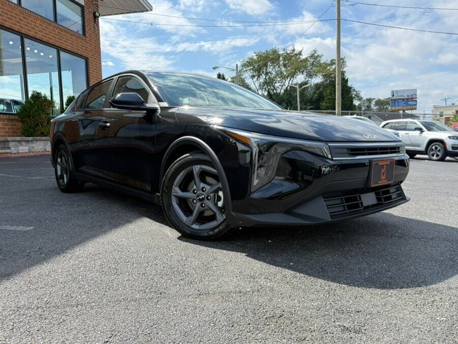 2025 KIA K4
