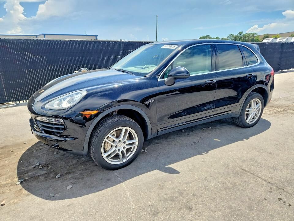 2014 PORSCHE Cayenne