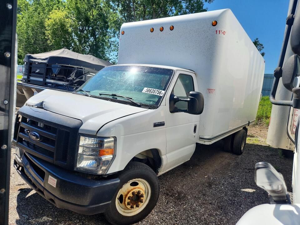 2019 FORD E-450