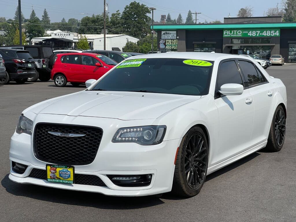 2017 CHRYSLER 300