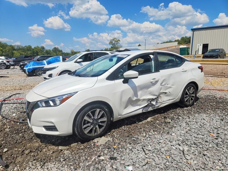 2022 NISSAN Versa