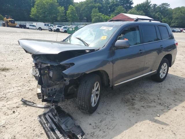 2011 TOYOTA Highlander