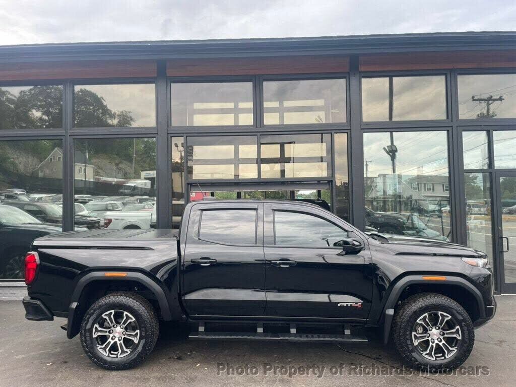 2025 GMC Canyon