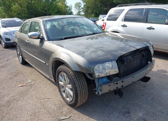 2010 CHRYSLER 300