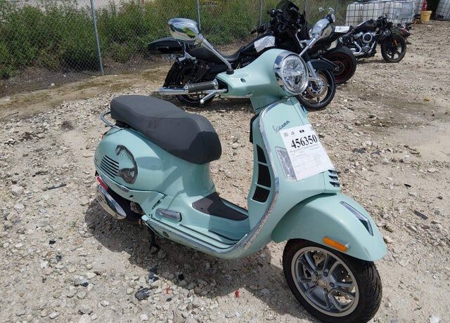 2023 PIAGGIO AND VESPA GTS RST / SEI GIORNI