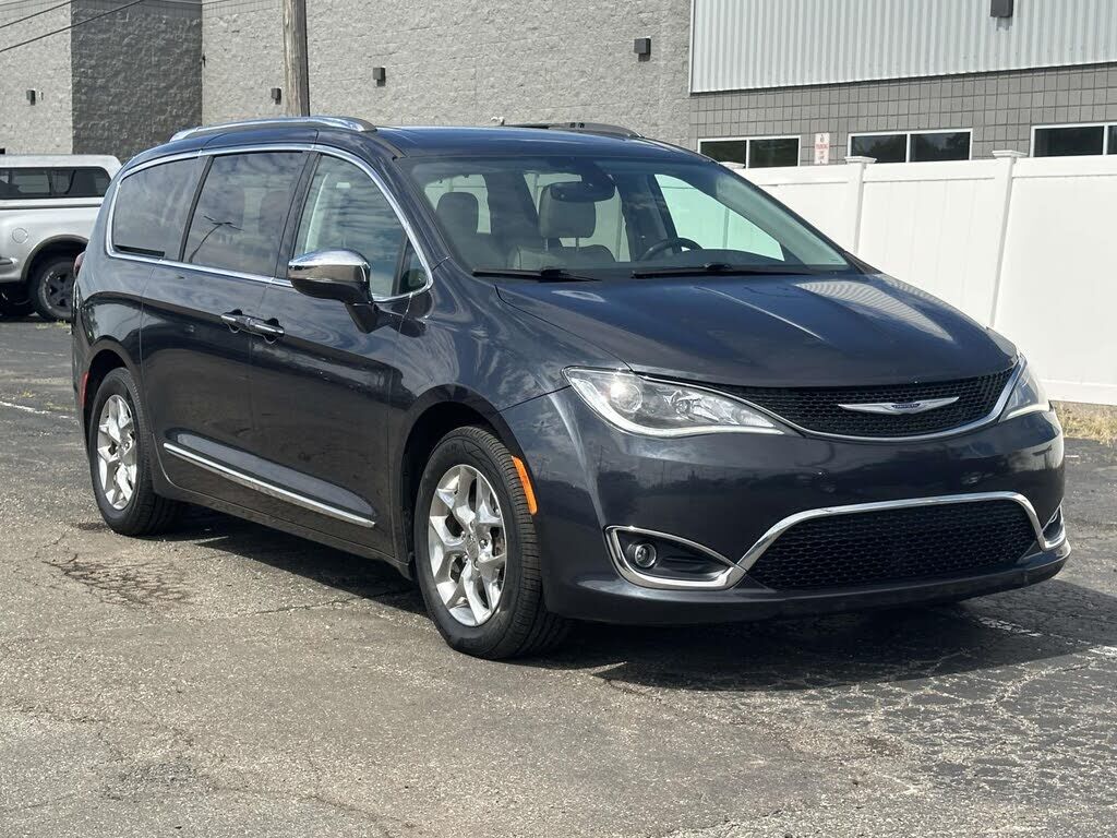 2019 CHRYSLER Pacifica