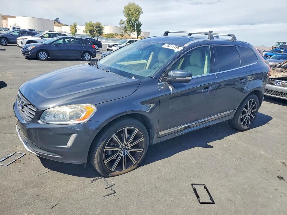 2015 VOLVO XC60