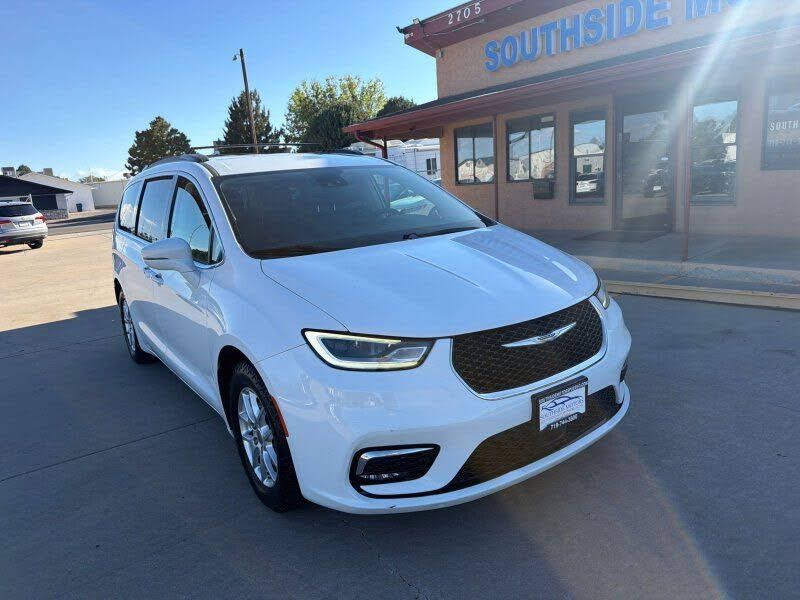 2022 CHRYSLER Pacifica