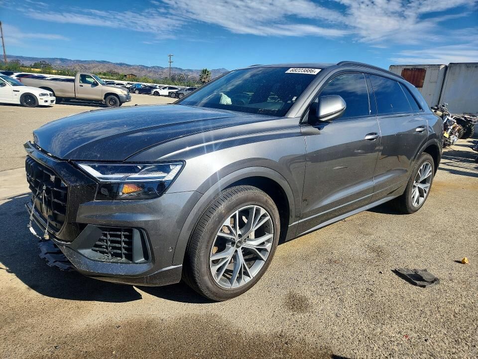 2021 AUDI Q8