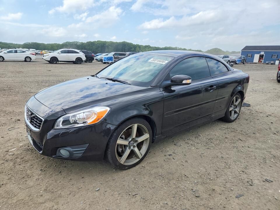 2011 VOLVO C70