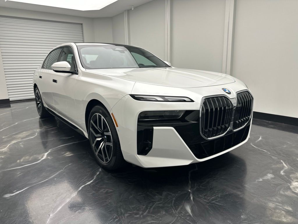 2024 BMW 740i