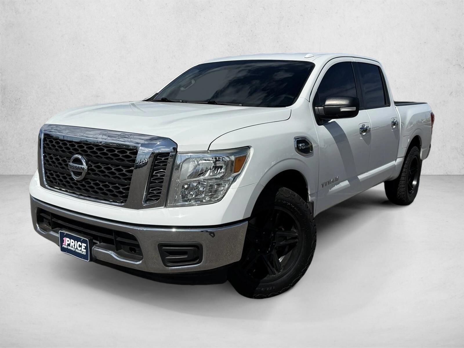 2017 NISSAN Titan