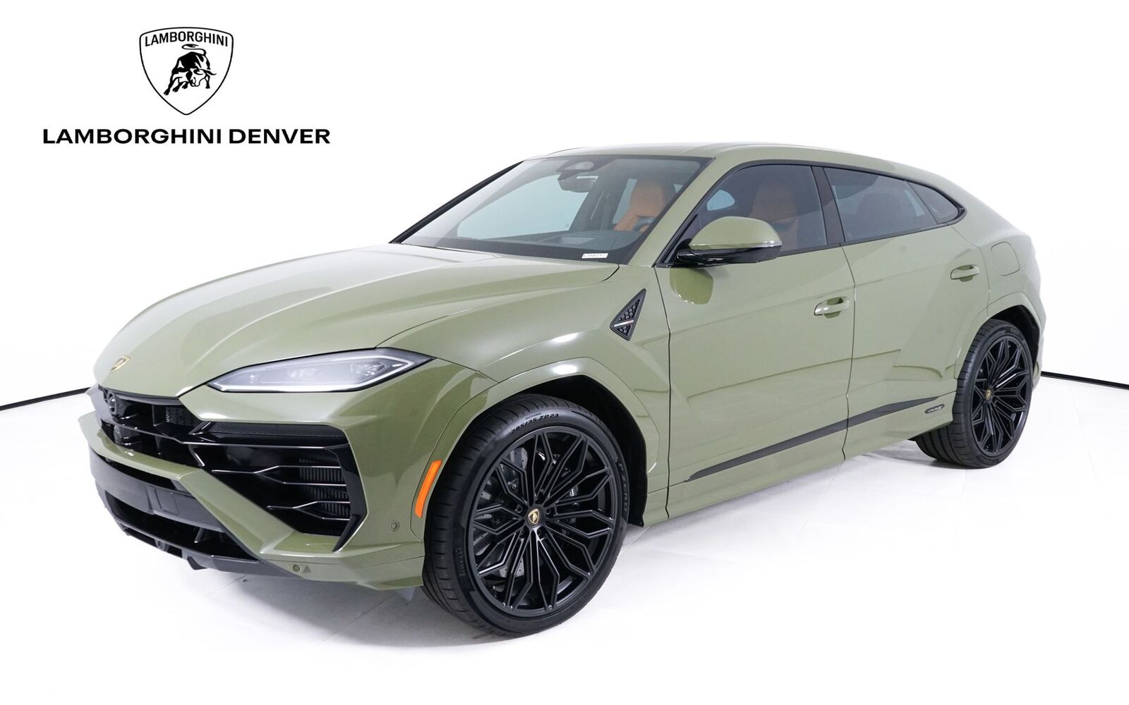2026 LAMBORGHINI URUS