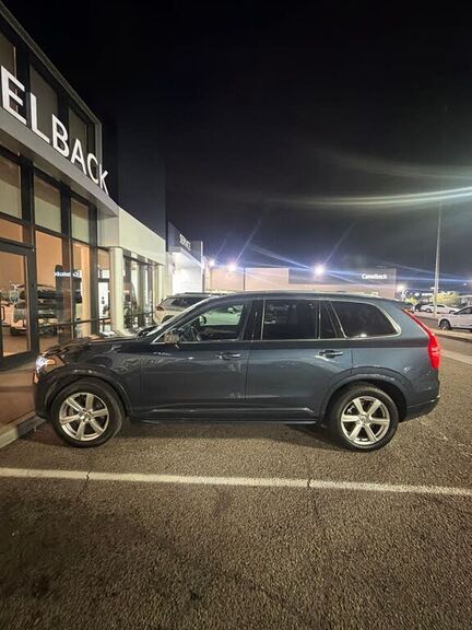 2021 VOLVO XC90