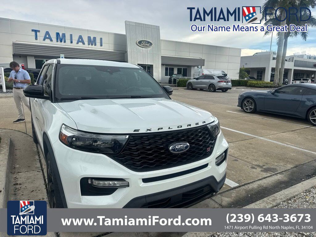 2021 FORD Explorer
