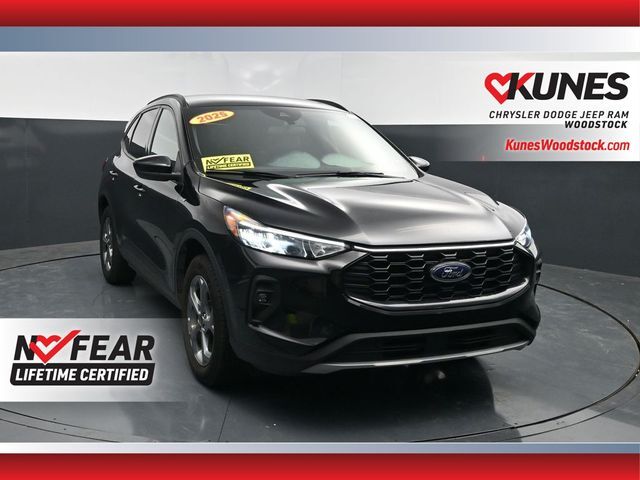 2025 FORD Escape