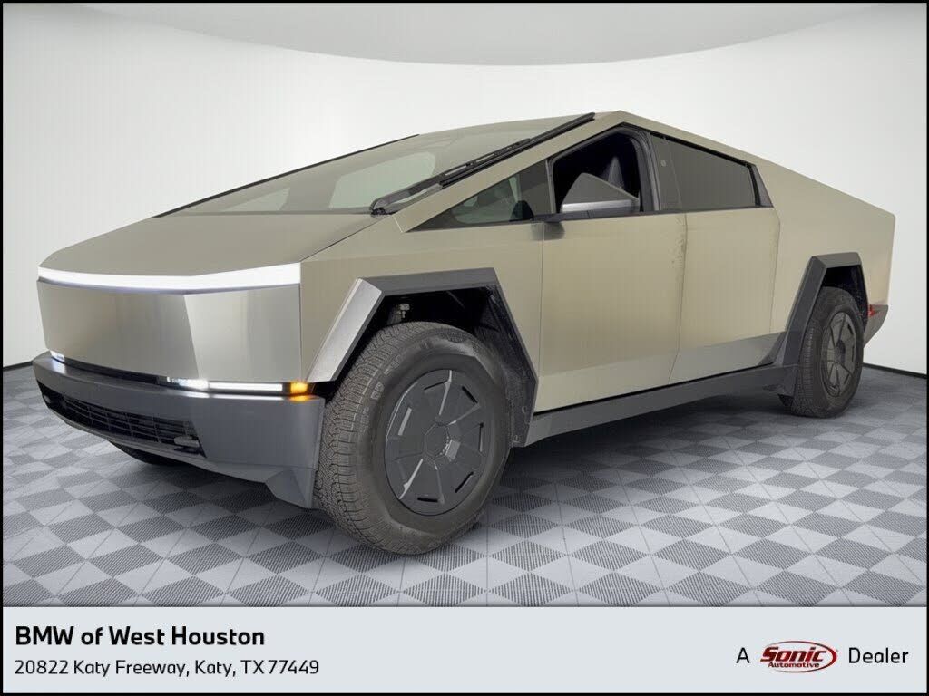 2025 TESLA Cybertruck