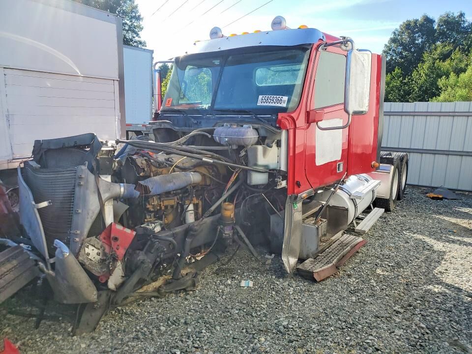 2017 FREIGHTLINER Coronado