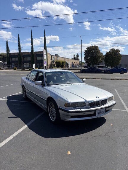 2001 BMW 7 Series