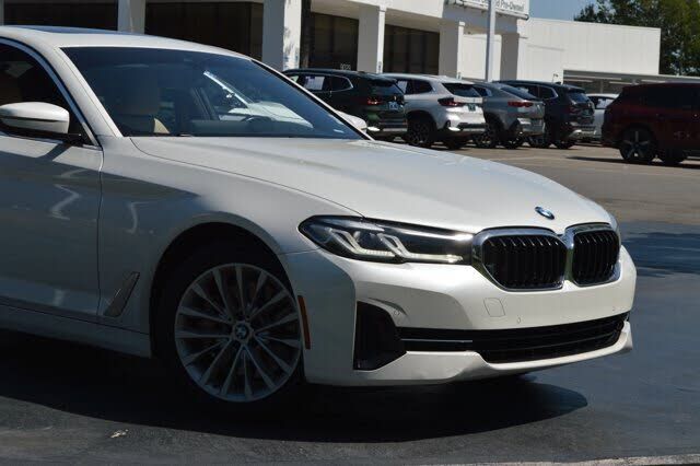 2022 BMW 530i
