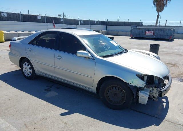 2005 TOYOTA Camry