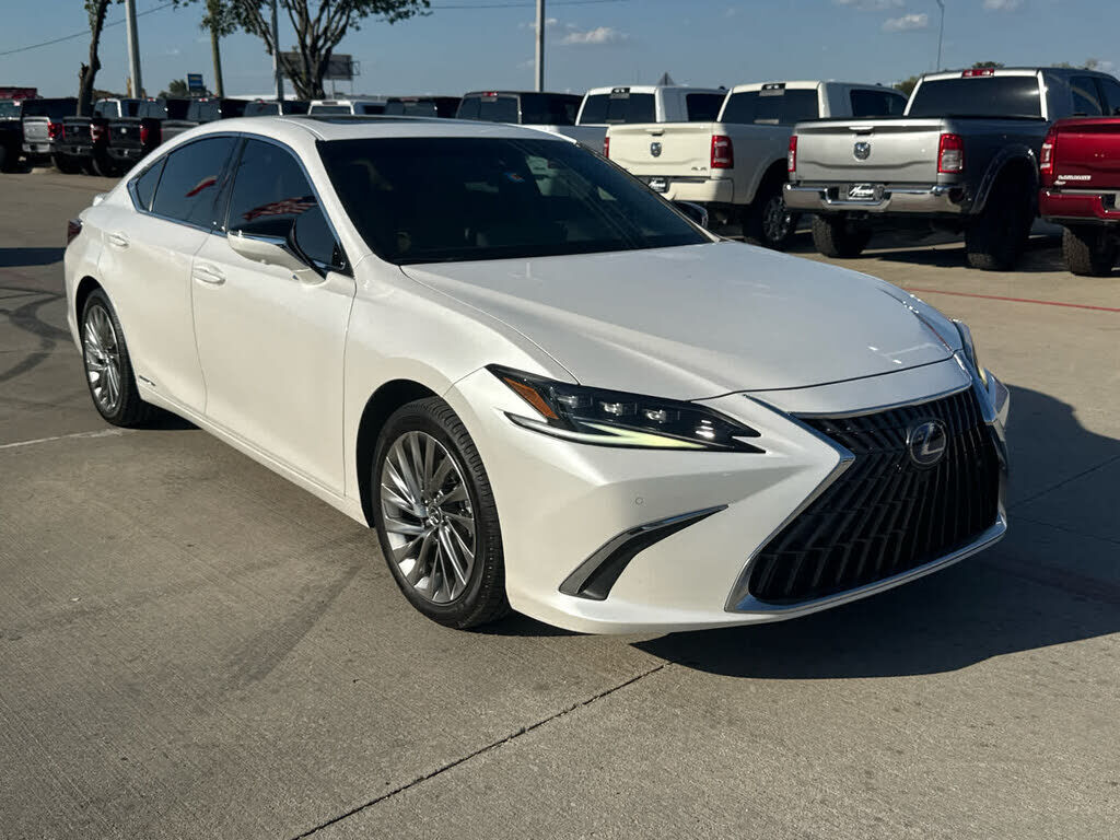 2022 Lexus ES