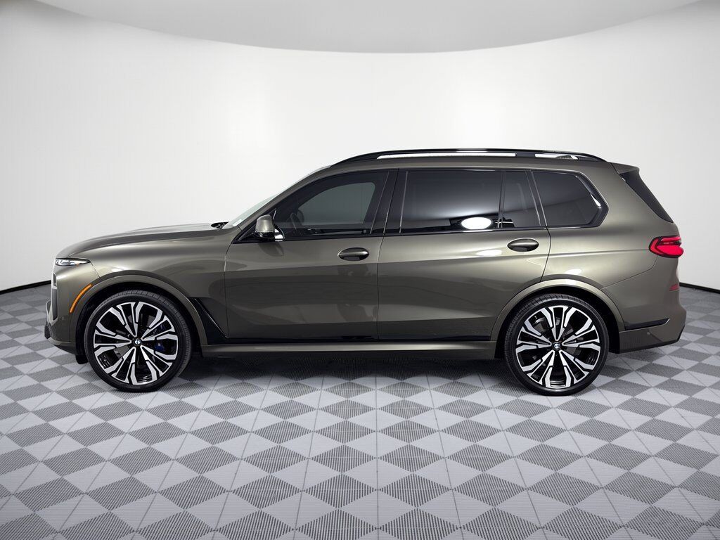 2025 BMW X7