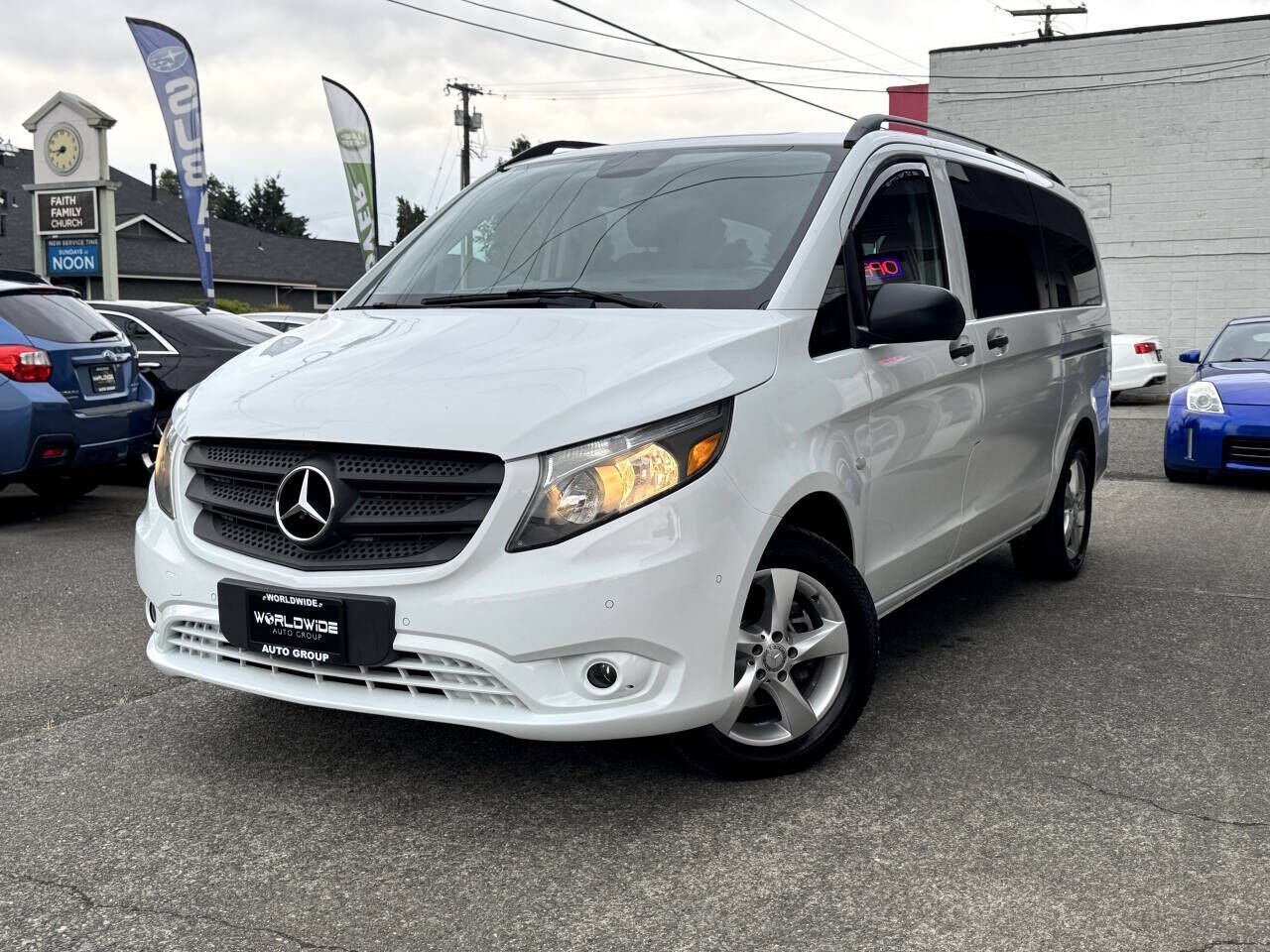 2016 Mercedes-Benz METRIS