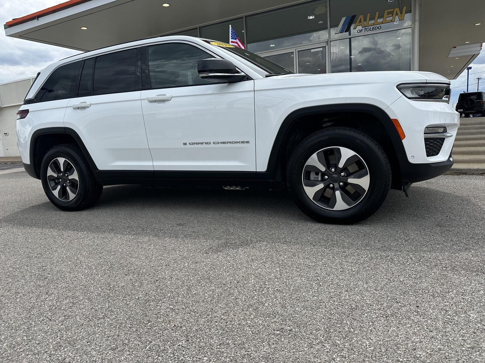 2025 JEEP Grand Cherokee