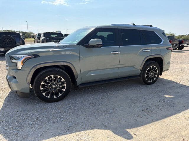 2025 TOYOTA Sequoia
