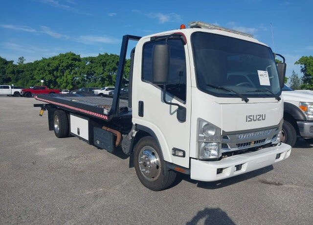 2021 ISUZU NRR