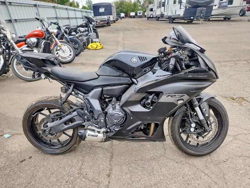 2025 YAMAHA YZF