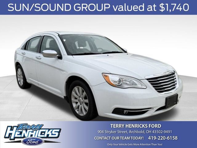 2014 CHRYSLER 200