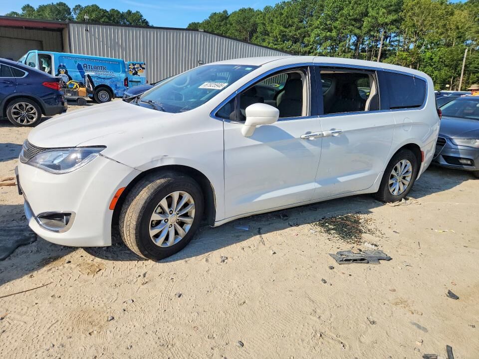 2019 CHRYSLER Pacifica