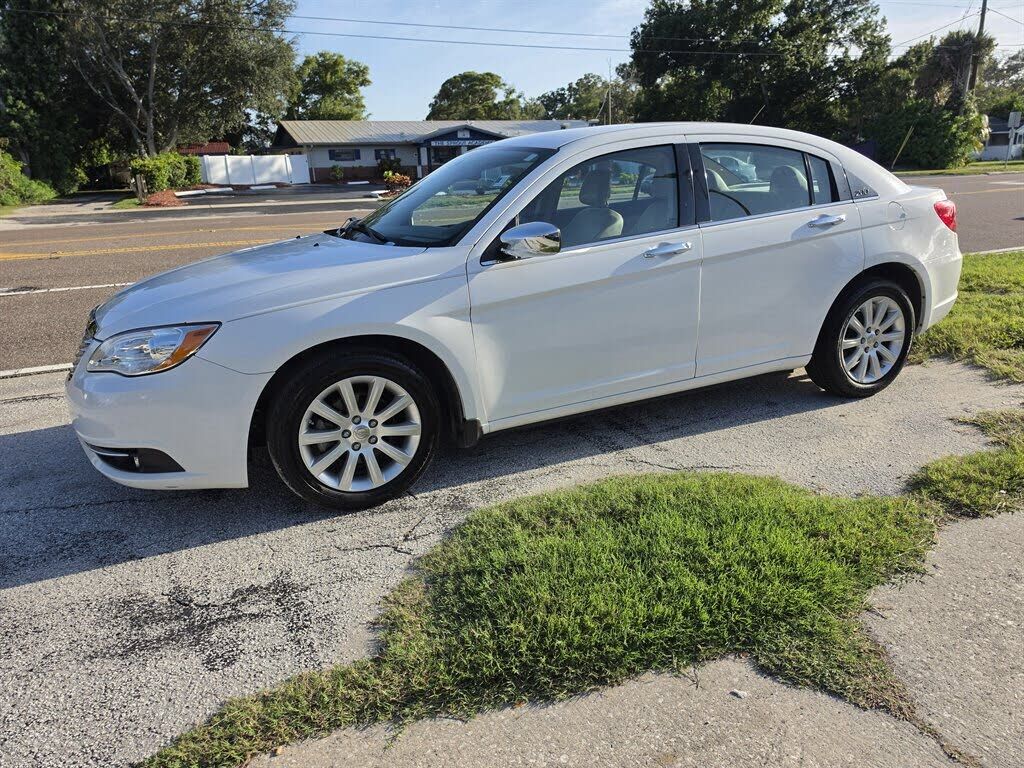 2014 CHRYSLER 200
