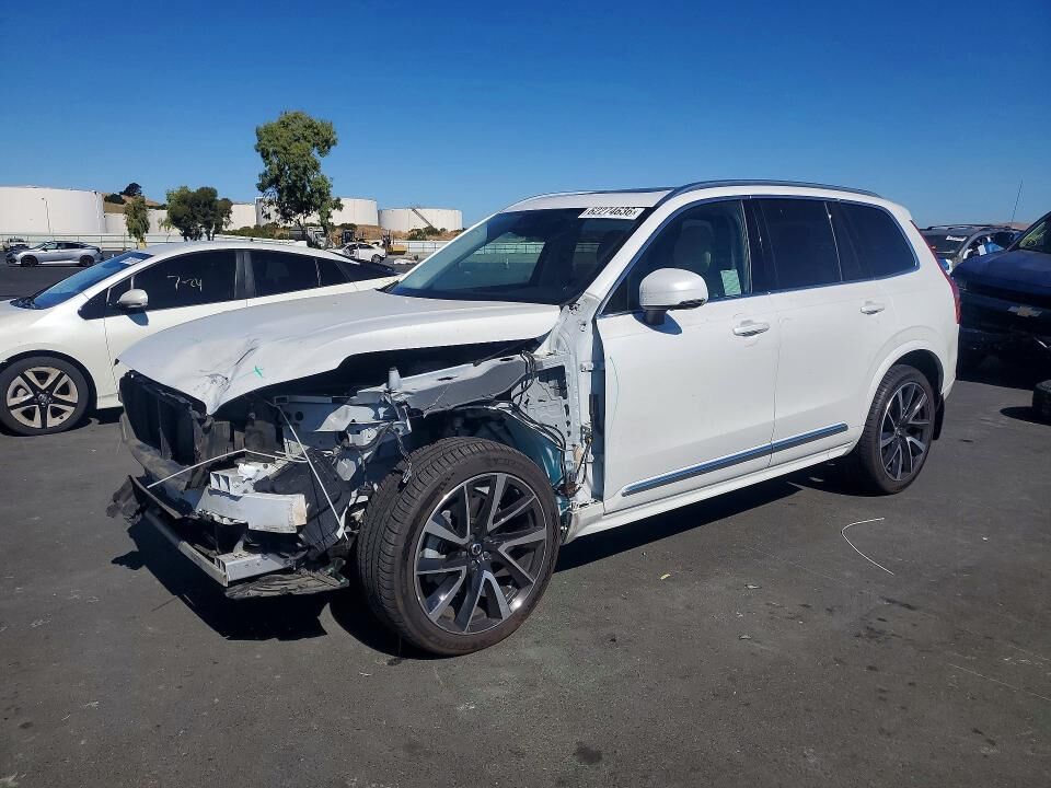 2024 VOLVO XC90